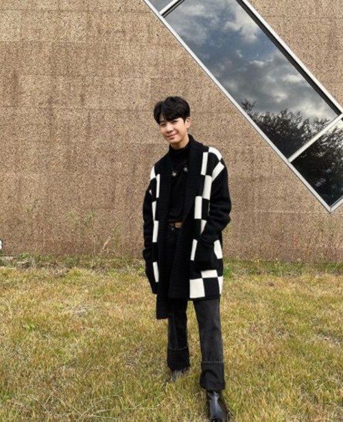 Kpop singer Dongwon Jeong