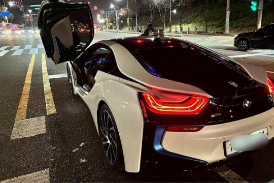 Kpop artist Poppin Hyunjoon supercar