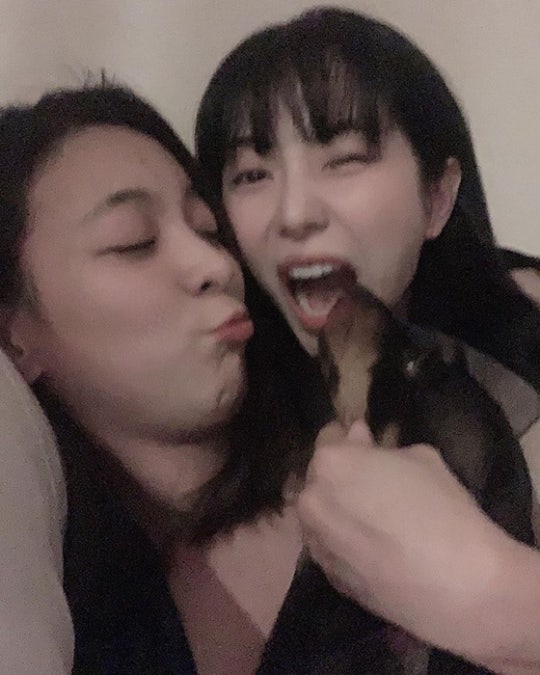 권민아, 한결 편안해진 근황..f(x) 루나도 함께 - 스퀘어 카테고리