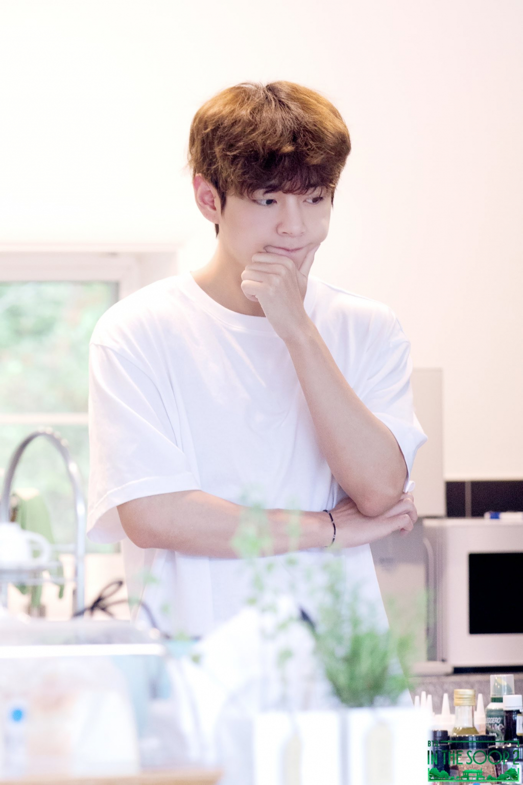 ゴインムルに水遊び 防弾少年団ヴィ 子供のようしてきれいで純粋な姿であるドスプ2ヒーリング予約 K Pop News Inside