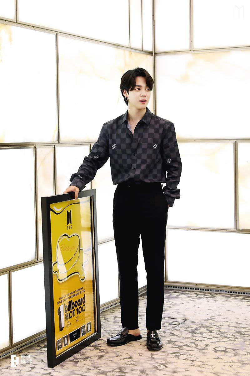BTS Jimin Shines With His Luxurious 