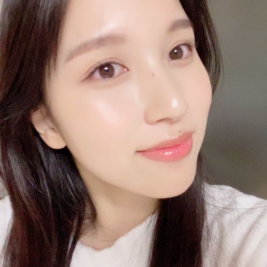 v live