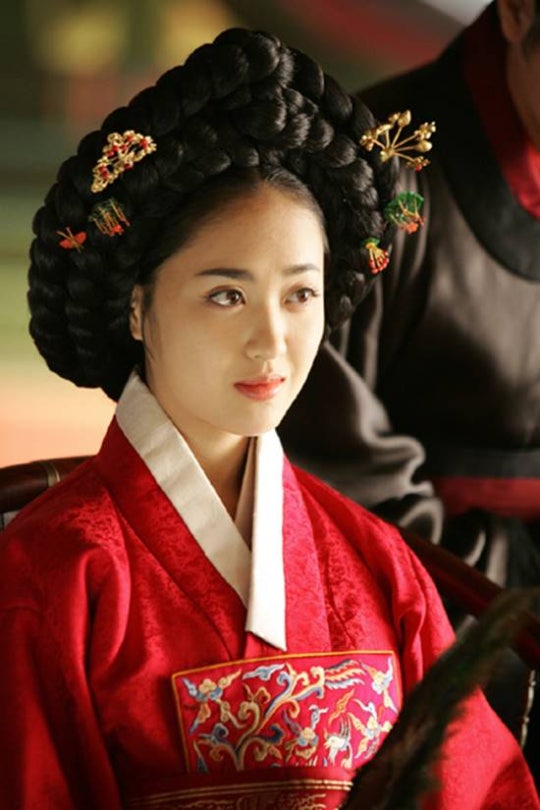 没有停歇地出演了《韩明会》,《张绿水》,《德惠翁主》,《王与妃》