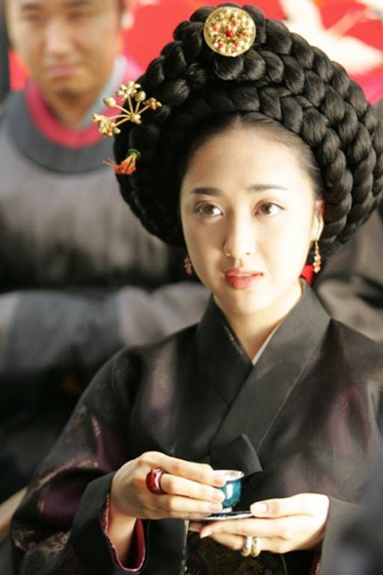 没有停歇地出演了《韩明会》,《张绿水》,《德惠翁主》,《王与妃》