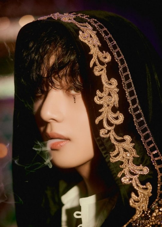 BTS V