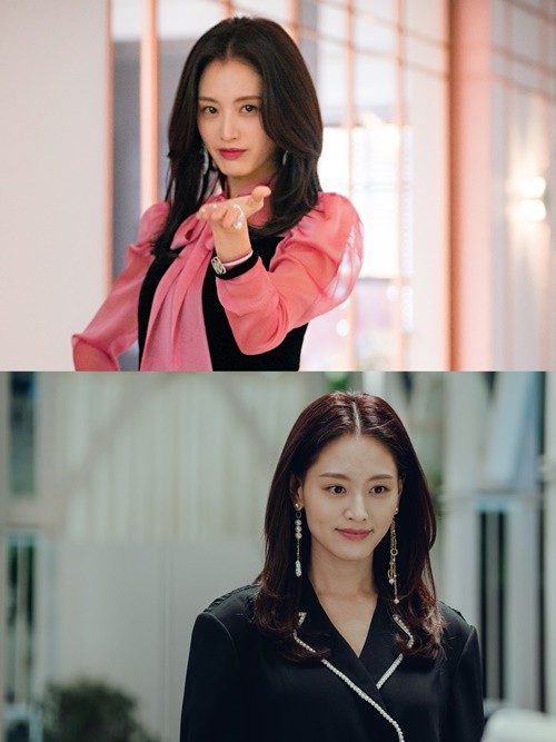  Hitting on the Blind Boss: Kim Jae Kyung showed affection to characters. 