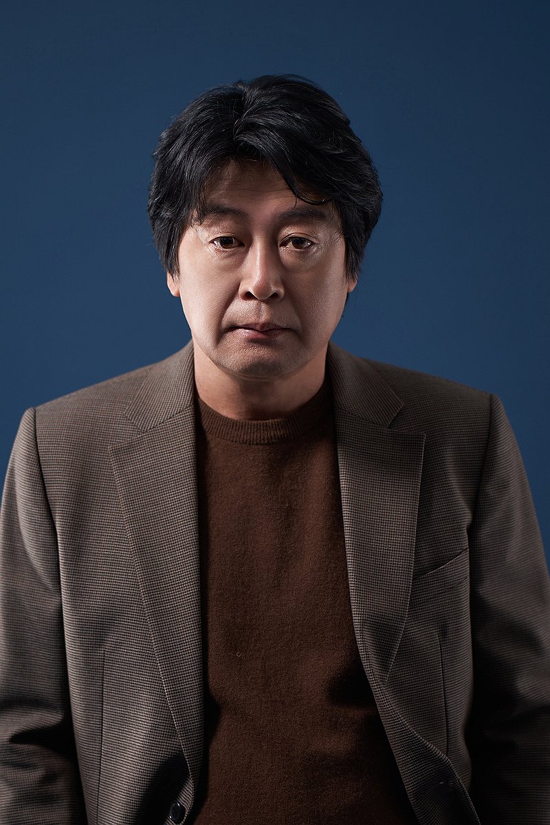 영화 '<b>노량</b>: 죽음의 바다'의 배우 <b>김윤석</b>