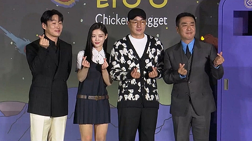 <b>류승룡</b> "<b>닭강정</b>이 진짜 딸로 보여…'테이큰'처럼 몰입했죠"