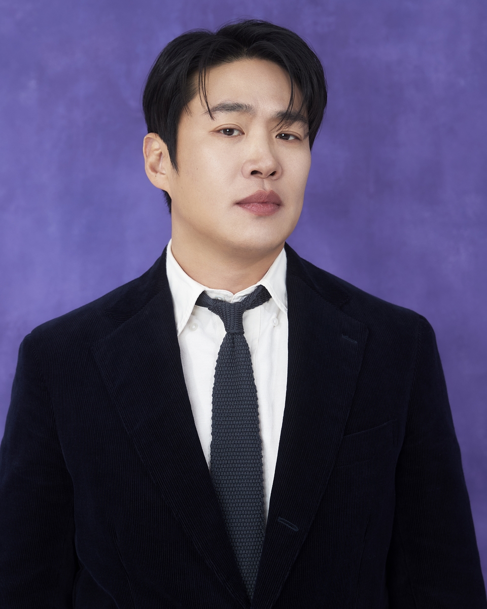 '<b>닭강정</b>' <b>안재홍</b> "만화에서 나온듯한 모습 구현하고 싶었죠"