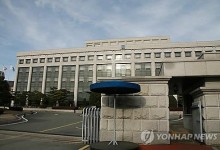 창원서 인질극 벌이다 도주한 수배자, 검찰에 자진 출석