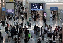 올해 상반기 여행수지 65억 달러 적자…6년 만에 최대