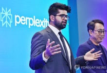 SKT "젠슨 황 쓰는 퍼플렉시티 AI 검색 가입자에 1년 무료제공" (종합)