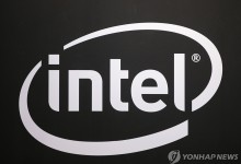 "인텔 반도체1.8 나노 공정 2026년까지 대량 생산 가능성 작아"