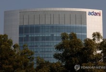 '수장 피소' 印 아다니그룹 37조 증발 하루만에 주가 급반등