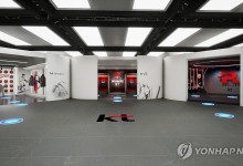 KT '3D 스포츠용품 쇼룸' 열어…"가상 콘텐츠 시장 확대"
