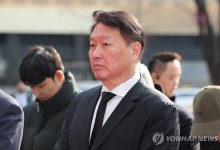 최태원 회장 "SK, AI 사업 확장 역량 갖춰…솔선수범할 것"