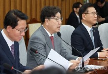 與, '초등생 피살' 당정협의 개최키로…"문제 교사 즉각 분리"