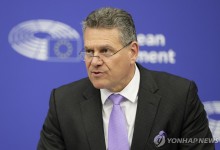 방미 EU 무역수장 "美와 합의 원해…車관세 인하 논의할 용의"