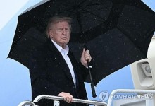 美의원들 "관세유예 前 트럼프측 부당거래 여부 조사해달라"