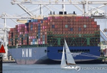 EU, 트럼프 30% 관세에 보복 준비…미국산 항공기·자동차 포함