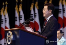 李대통령 "北체제 존중…어떤 형태의 흡수통일도 추구 않겠다"(종합)