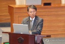 13년 헌재 살림 챙긴 김정원 사무처장, 1년6개월 임기 끝 퇴임
