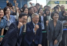 김동연-문재인 도청서 깜짝 회동…文 "경기도가 방향 잡으면 대한민국 선도"