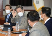 3년 4개월만에 '새만금 33센터' 찾은 이재명…"호남은 자존의 땅"
