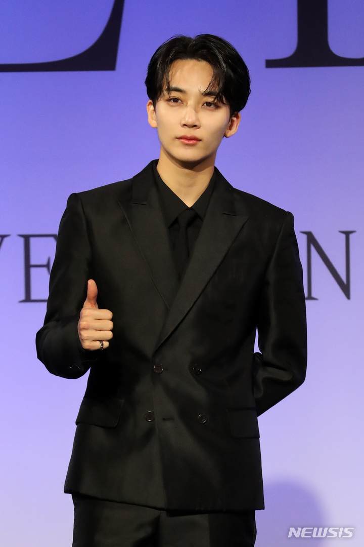 <b>세븐틴 정한</b>, 오늘 발목<b>수술</b>…"당분간 공식활동 불참"