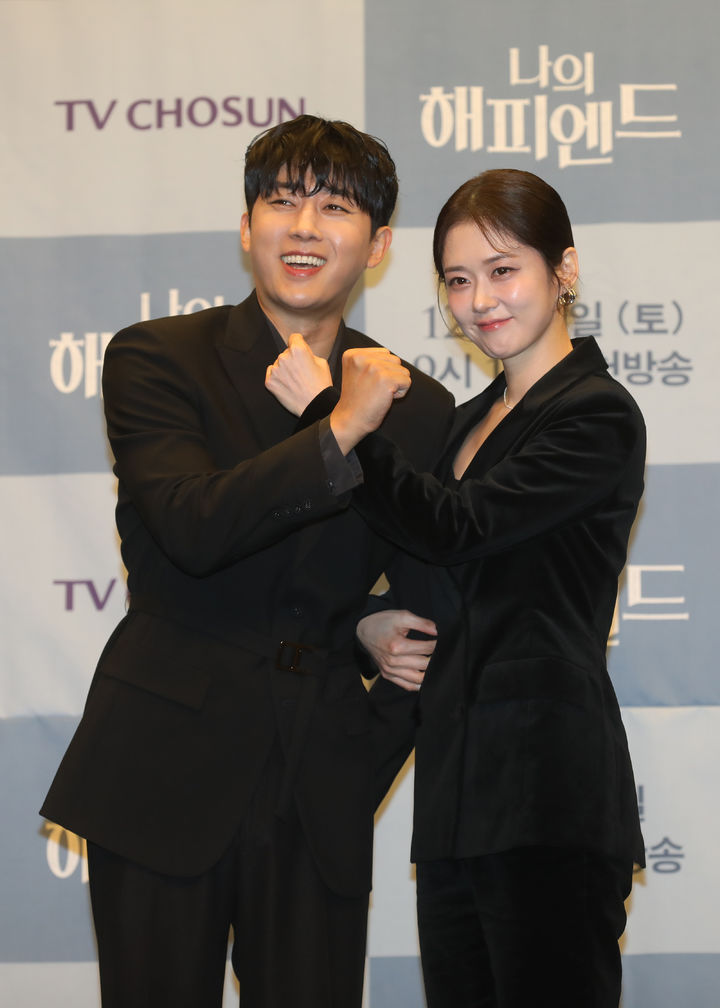 <b>장나라</b>·<b>손호준</b> 6년만 재회 "고백부부 연장선"