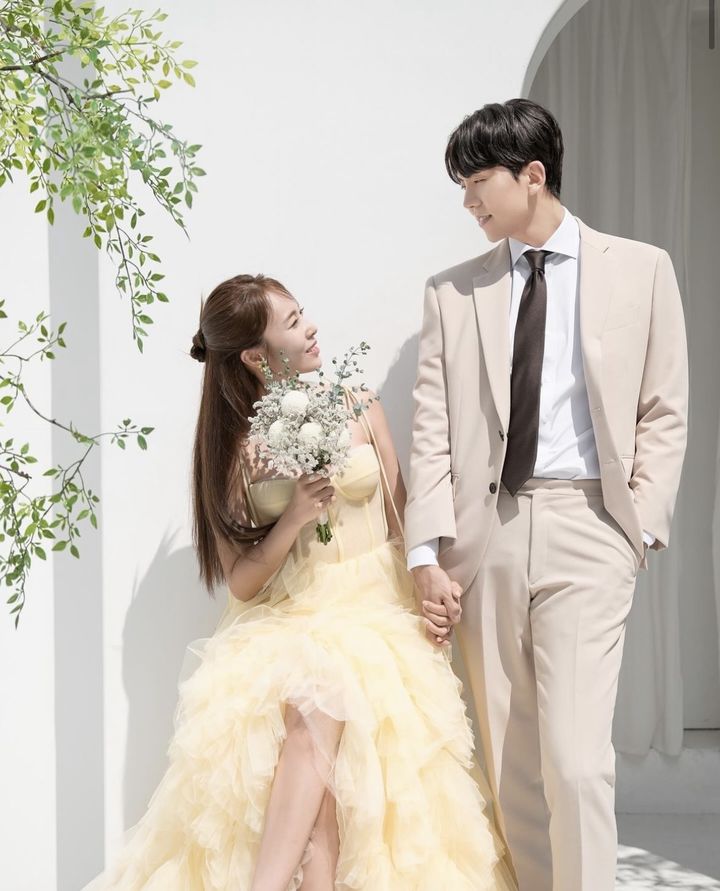 <b>탑독</b> 출신 곤, 정다야와 <b>결혼</b>