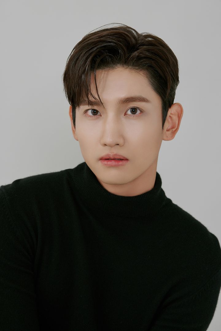 <b>최강창민</b>, '31주년 <b>한터뮤직어워즈</b> 2023' 호스트