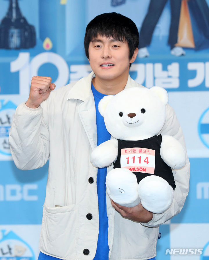 <b>기안84</b>, 첫 전시회 억대 소송전 "관련없다"