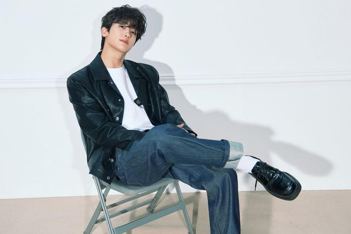 <b>박형식</b>, <b>워너뮤직코리아와</b> 日 <b>매니지먼트</b> 계약