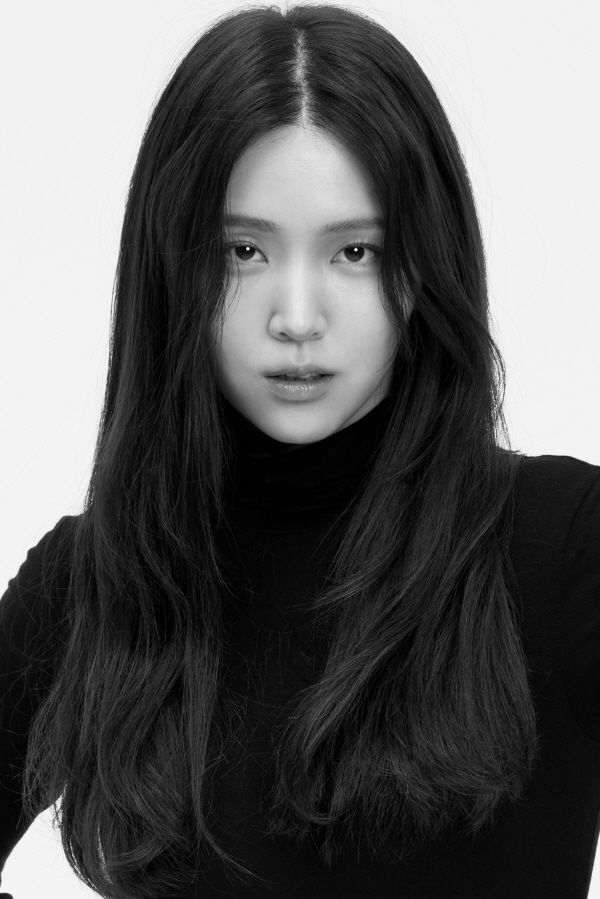 <b>김지은</b>은 엄친딸, 정해인은 '엄마친구아들'