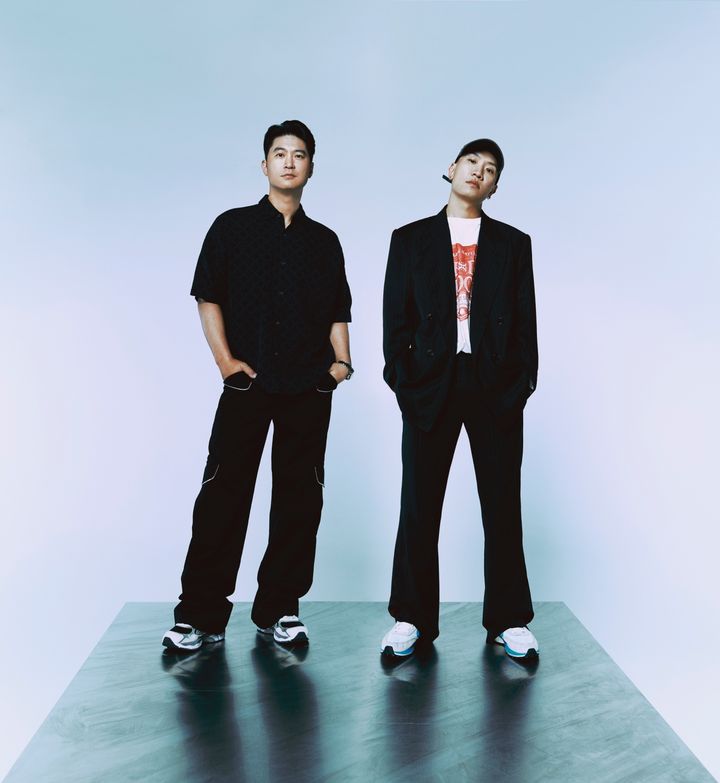 '20주년' <b>다이나믹 듀오</b>, 궤도서 벗어나지 않은 각자 자전의 현명함