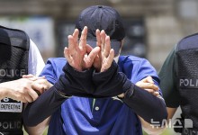 '숭례문 청소노동자 살인' 70대 남성, 검찰에 구속 송치