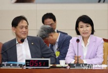 방문진 이사 제동 건 재판부, KBS 이사들이 낸 신청도 심리