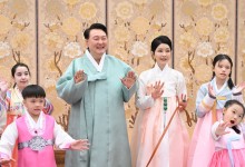 윤, 추석 영상 메시지…"행복한 민생위해 더 열심히 하겠다"