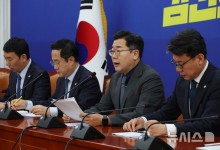 민주, '김건희 쌍끌이특검' 공세…"구린내 나는 게이트 진실 밝힐 것"