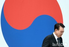 '내란죄' 혐의 다진 특수본, 윤 소환 통보로 직행…배경은?