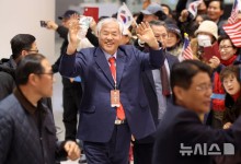전광훈 '뿔 달린 사진' 초상권 침해 아니다…전, 손배소 패소 확정