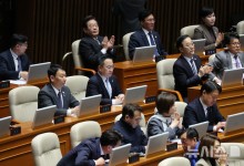'최상목 탄핵안' 국회 법사위 회부…'계엄 저지 감사문'도 의결
