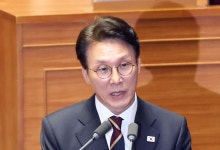 '무료 국수 맛있게 먹었잖아' 한수원 현수막 논란…김민석 "너무 모욕적"
