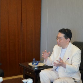 이상현 AG 선수단장, 주한일본대사 예방…"스포츠 외적으로 상처받지 않아야"