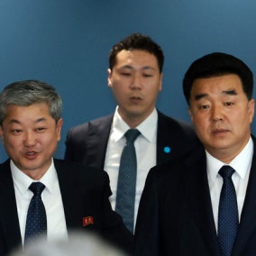 북한 선수단 대표 김일국 체육상, 중국 거쳐 일본 입국