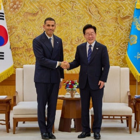 이 대통령, 칼둔 UAE 행정청장 접견…"한국 원유 우선 공급 감사"