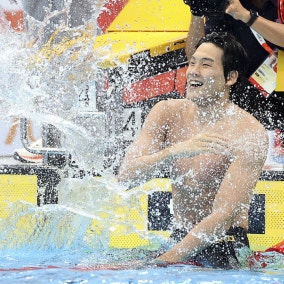 김영범, 남자 자유형 50m '금빛 역영'…한국 야구, '숙적' 대만에 완승