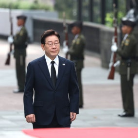 이 대통령 "국제우편 마약밀수 투항이나 마찬가지…반드시 잡혀"