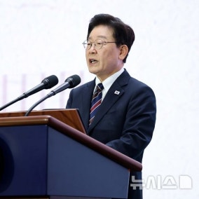 李대통령, 세계한인대회 후 박찬대·송영길 등과 만찬…"정국 현안 대화"